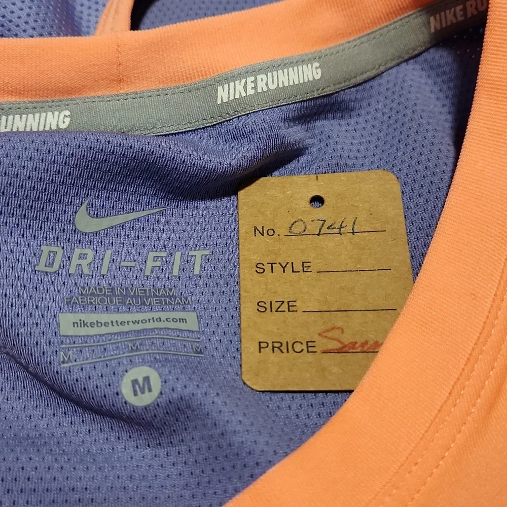 Nike Dri-Fit Running Gear with Tank and Shrug (0741) - Picture 11 of 11